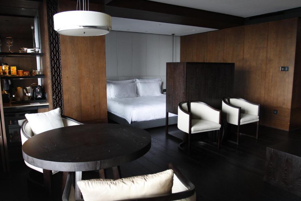 Oct Bay Breeze Hotel Шеньчжень Номер фото