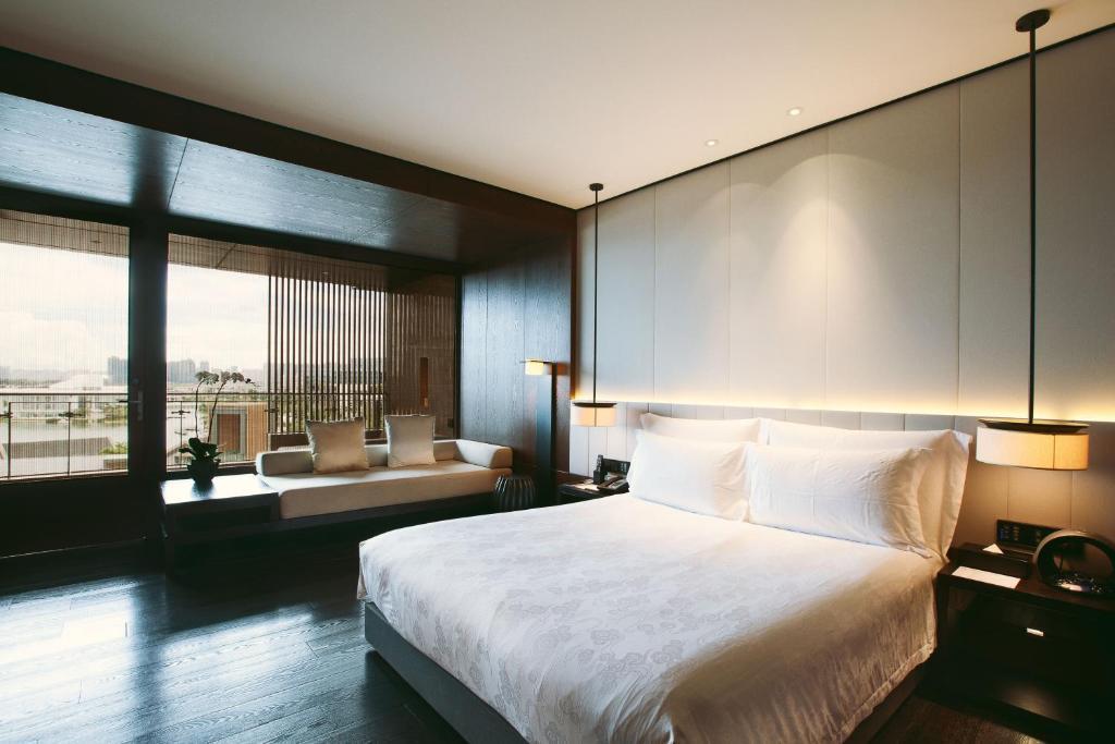 Oct Bay Breeze Hotel Шеньчжень Номер фото