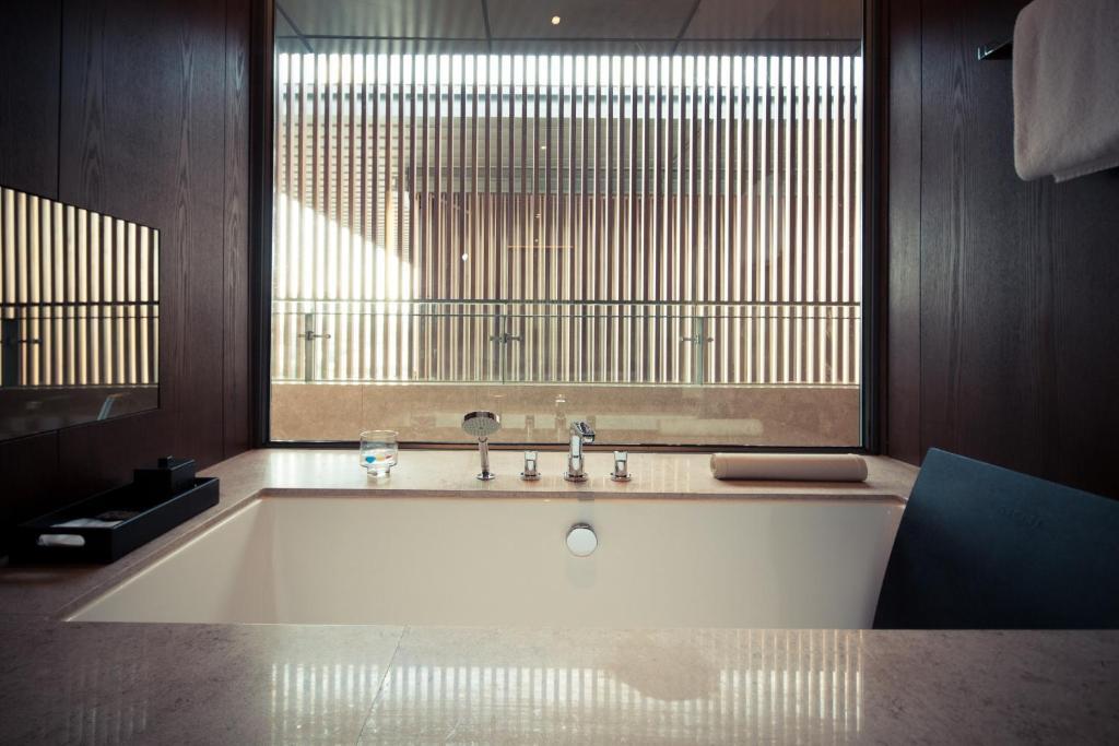 Oct Bay Breeze Hotel Шеньчжень Номер фото